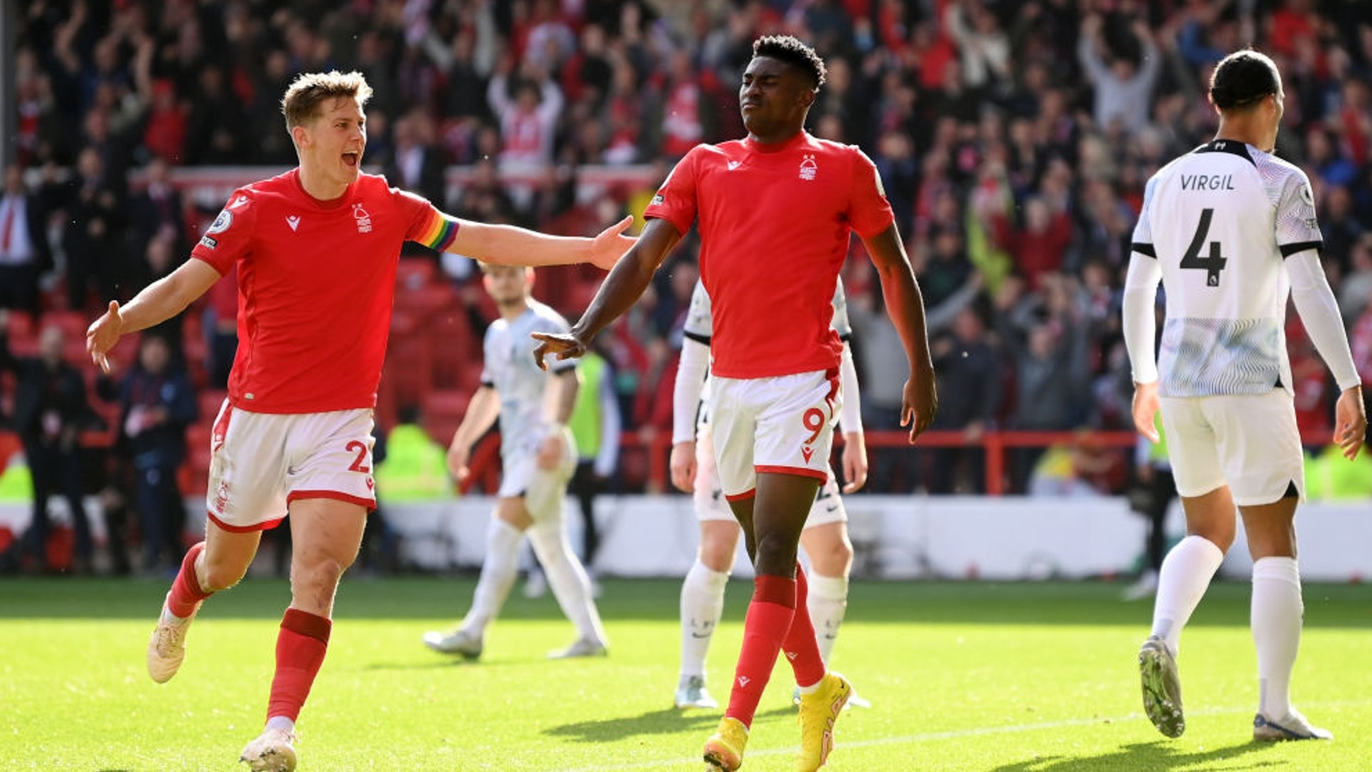 在昨晚的一 在昨晚的一